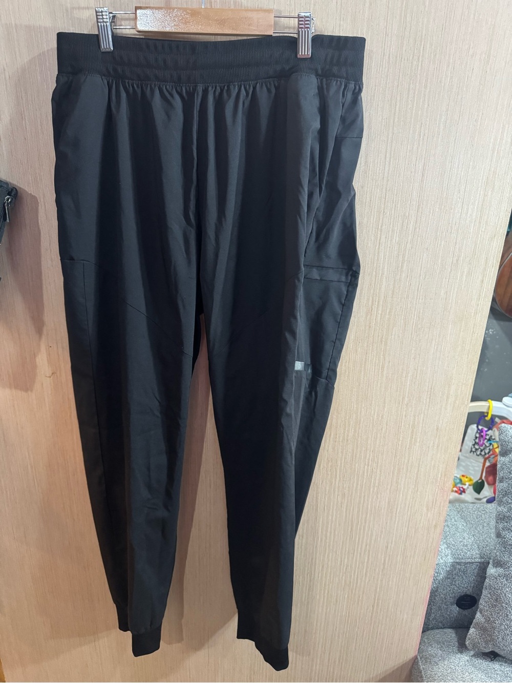 Men’s Apana Black Lightweight Joggers with Tapered Leg Size XL